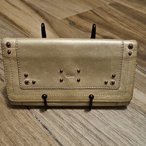Chloe 🎄Weekend Special🎄 Classic Luxury Cream and Gold Wallet